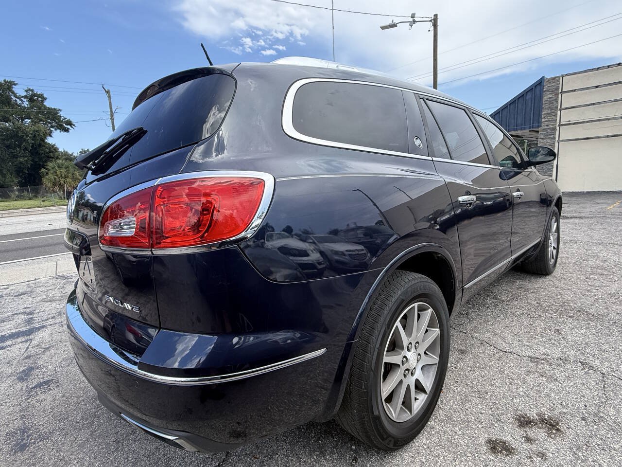 Used 2016 Buick Enclave Leather FWD image 7