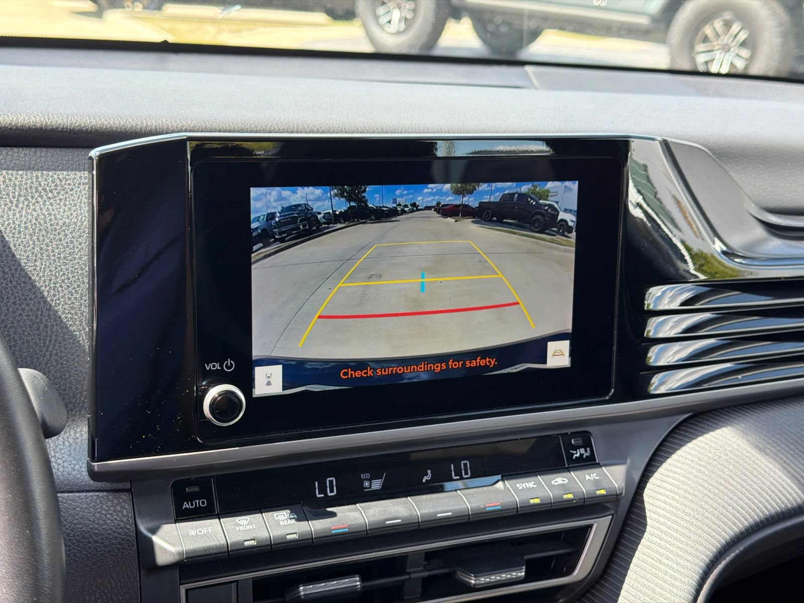 Used 2025 Toyota Camry SE FWD image 21