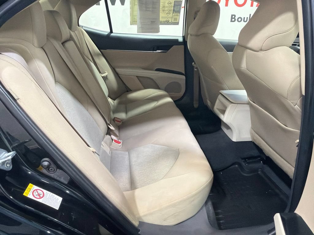 Used 2018 Toyota Camry LE w/ Convenience Package FWD image 13