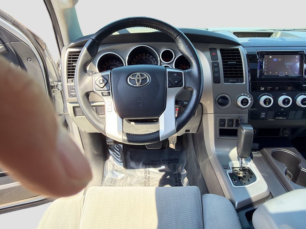 Used 2016 Toyota Sequoia SR5 AWD/4WD image 23