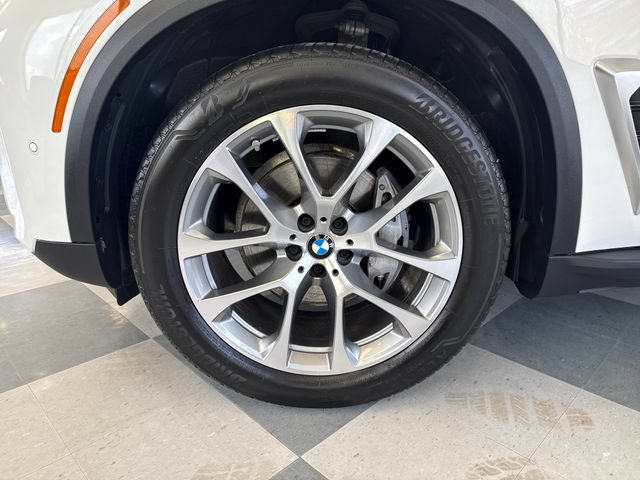 Used 2026 BMW X5 xDrive40i AWD/4WD image 9