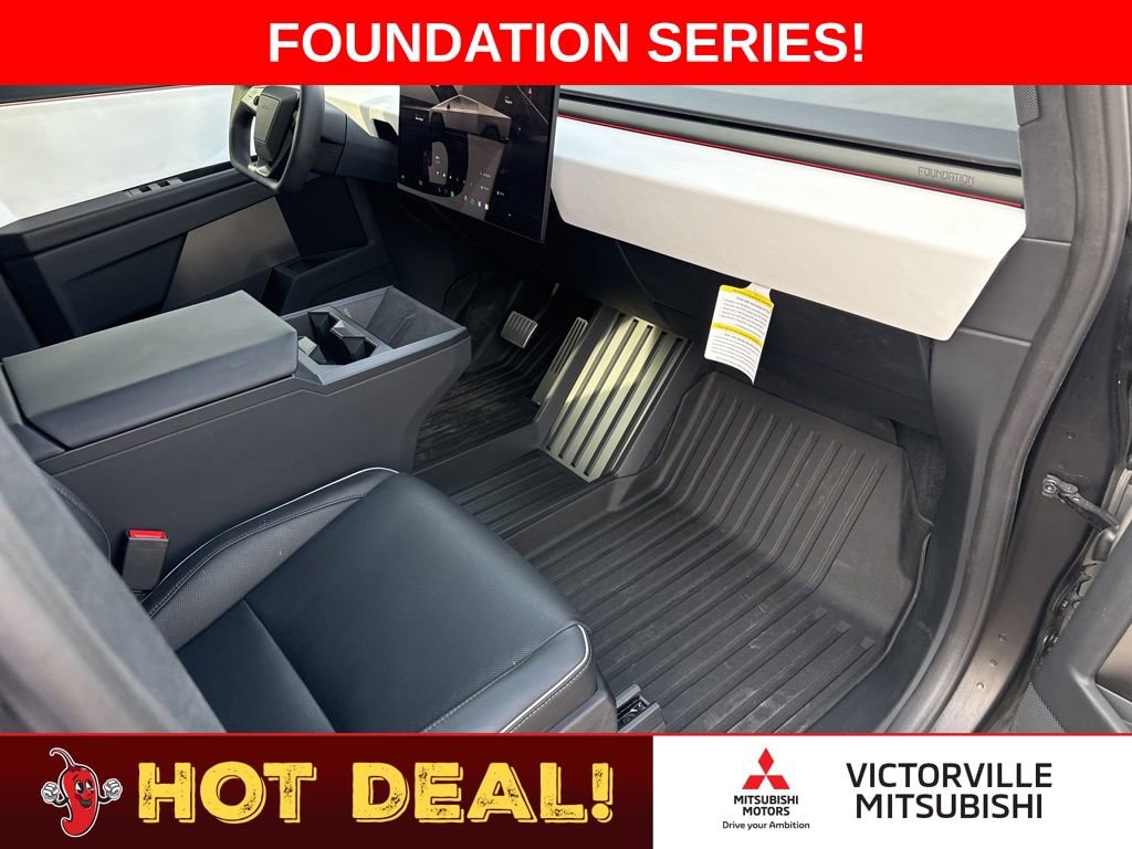 Used 2024 Tesla Cybertruck AWD Crew Cab image 25