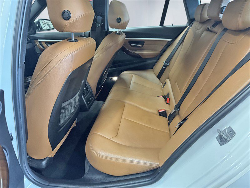 Used 2016 BMW 328i xDrive Wagon image 19