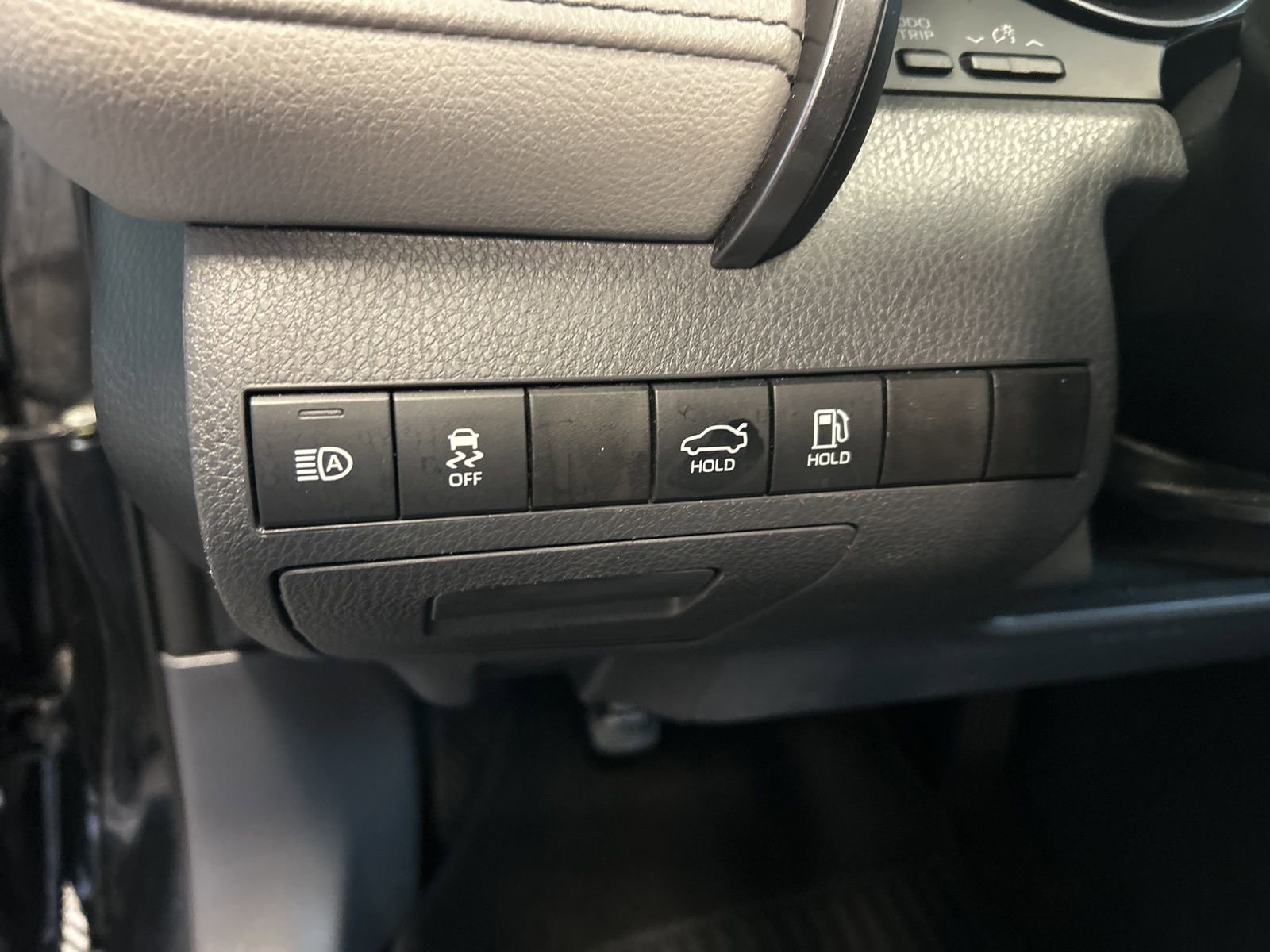 Used 2023 Toyota Camry SE image 16