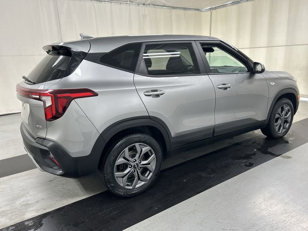Certified 2024 Kia Seltos LX AWD/4WD image 2