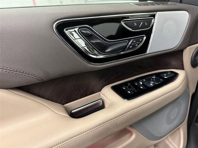 Used 2023 Lincoln Navigator Reserve image 38