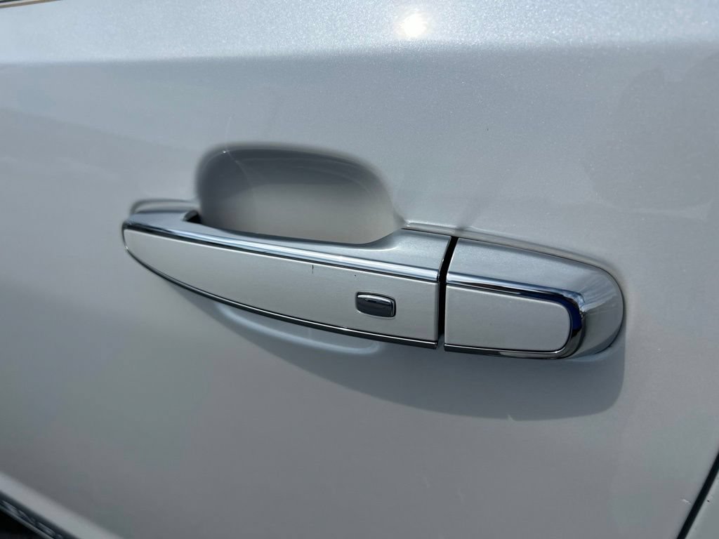 Used 2018 GMC Acadia Denali AWD/4WD image 14