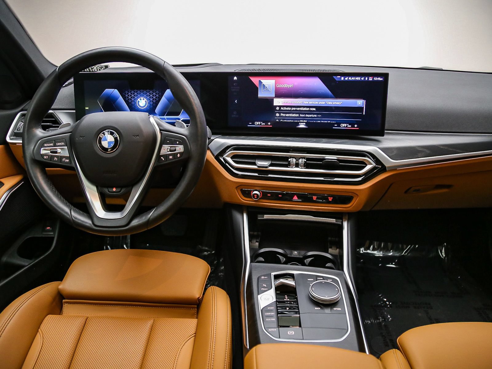 Used 2023 BMW 330i Sedan w/ Premium Package RWD image 13