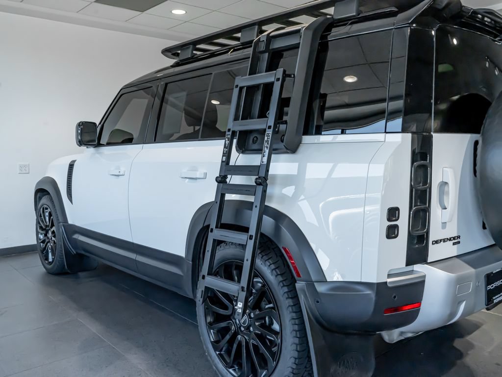 Used 2021 Land Rover Defender 110 SE AWD/4WD image 33