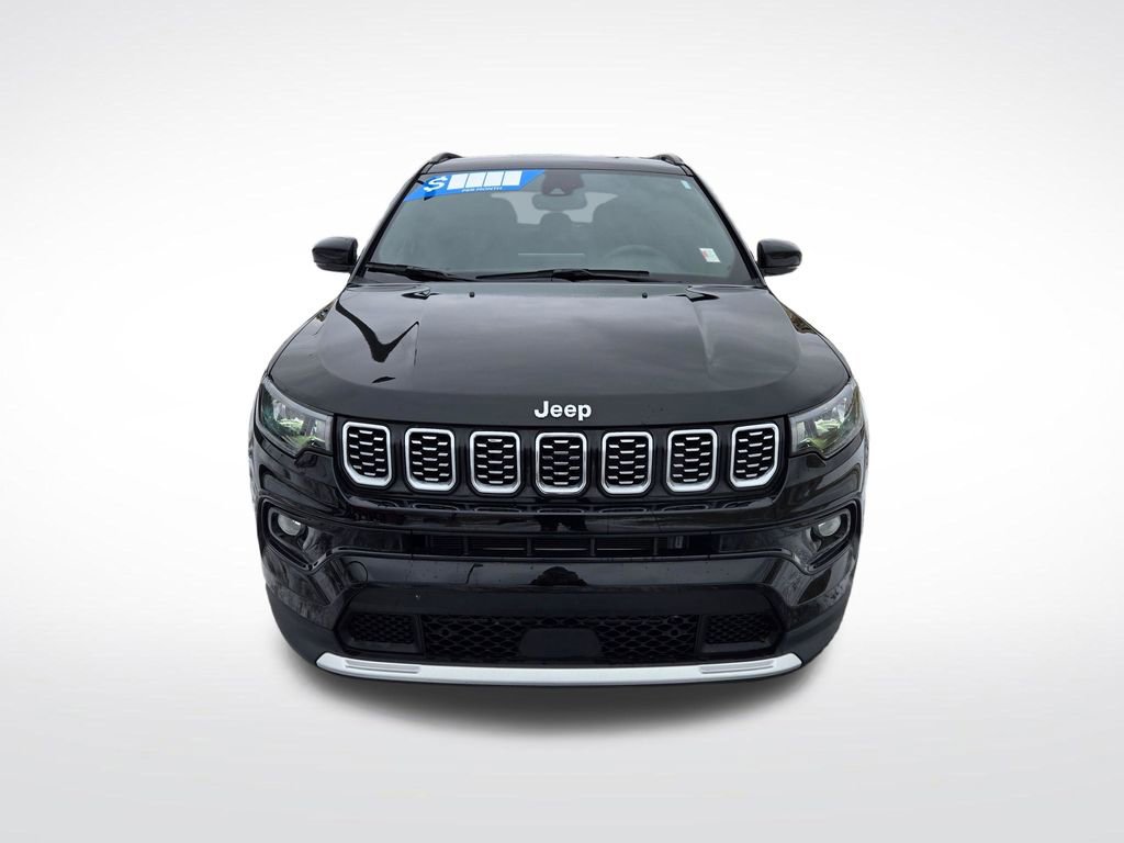 Used 2024 Jeep Compass Limited image 10