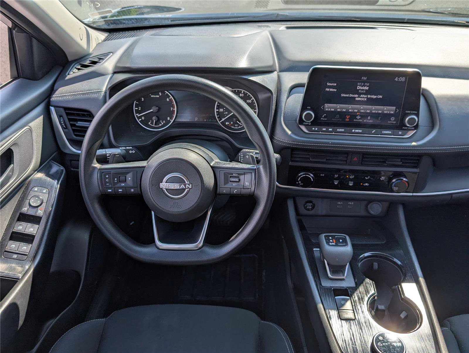 Used 2024 Nissan Rogue S AWD/4WD image 15