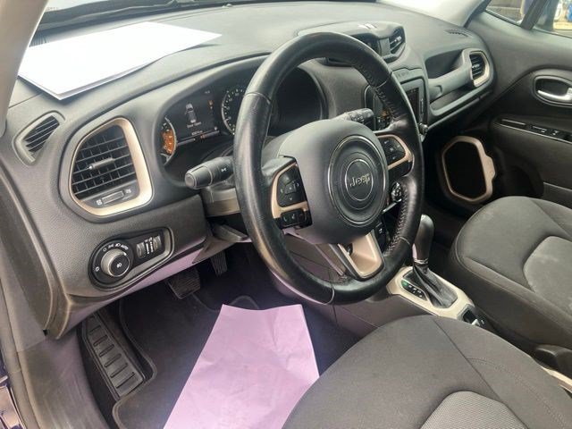 Used 2017 Jeep Renegade Latitude AWD/4WD image 13
