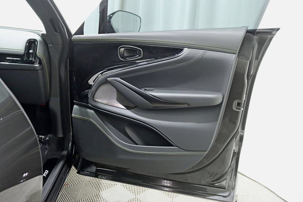 Used 2025 Aston Martin DBX 707 AWD/4WD image 47