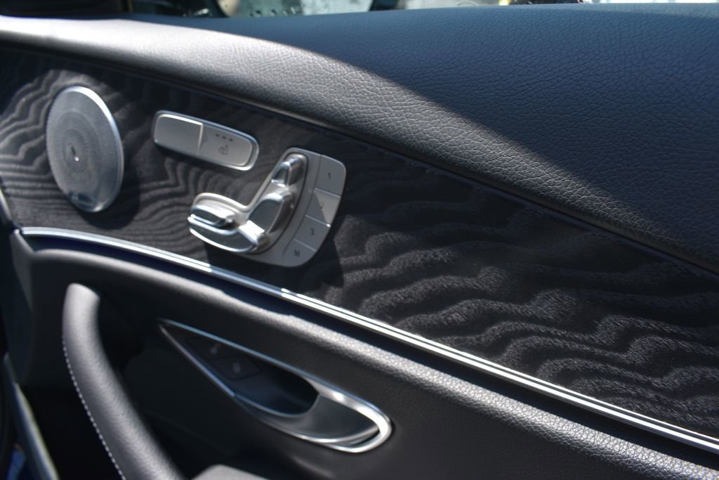 Used 2019 Mercedes-Benz E 300 4MATIC image 21