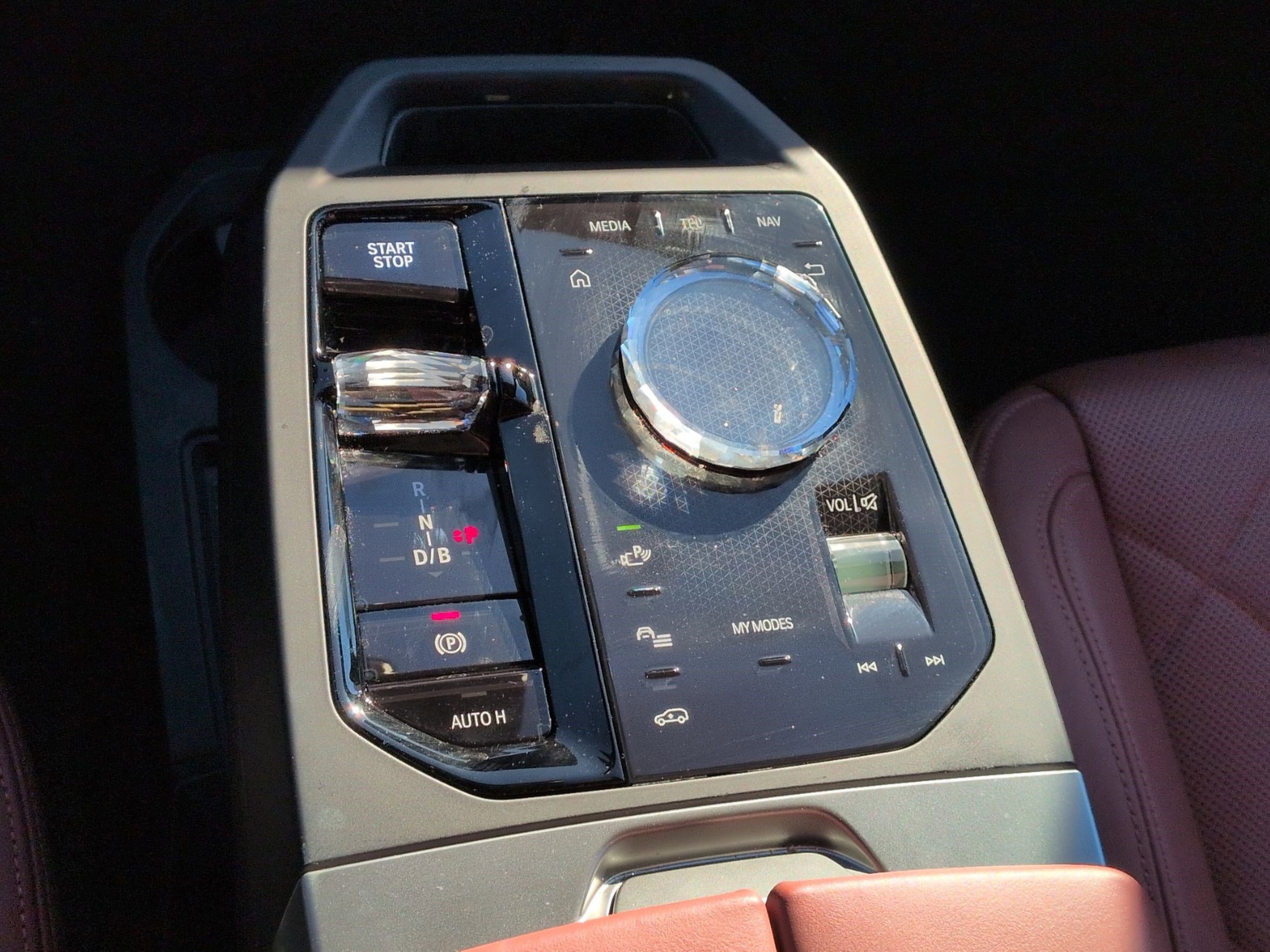 Used 2026 BMW iX xDrive45 w/ M Sport Package image 25