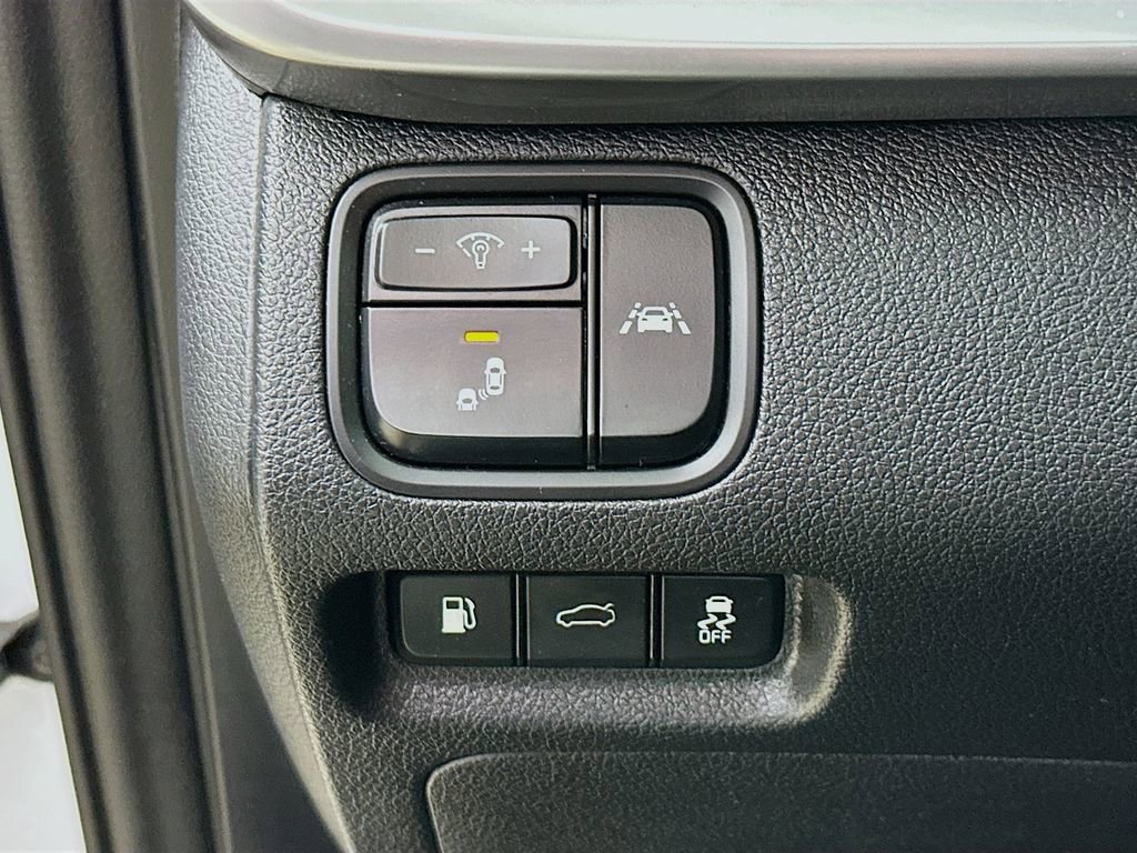 Used 2020 Kia Optima LX image 12