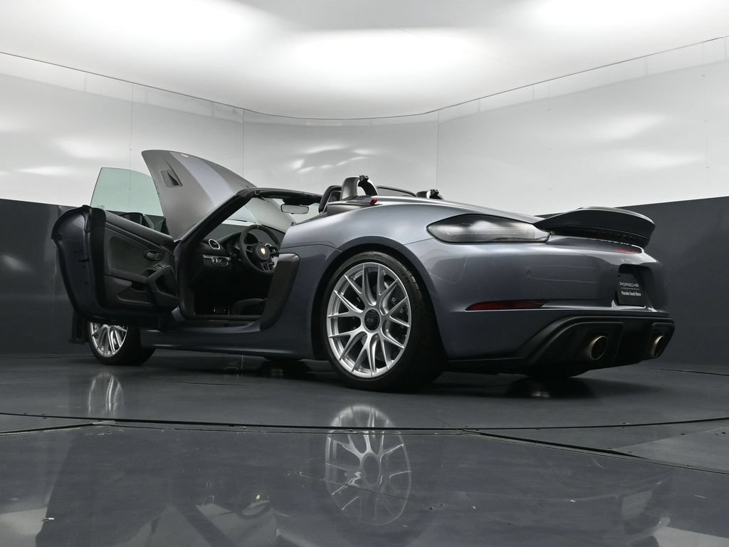 Used 2024 Porsche 718 Boxster Spyder RS RWD image 35