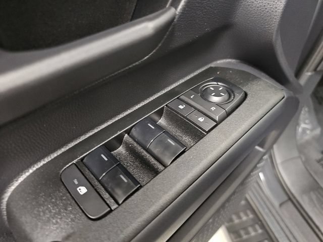 Used 2025 Toyota 4Runner SR5 AWD/4WD image 13