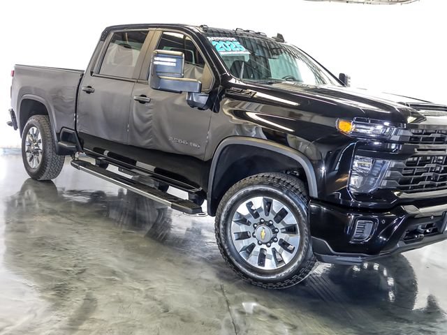 Used 2025 Chevrolet Silverado 2500 Custom w/ Custom Value Package AWD/4WD image 5