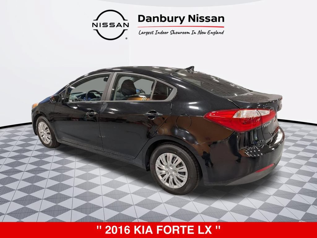 Used 2016 Kia Forte LX FWD image 5