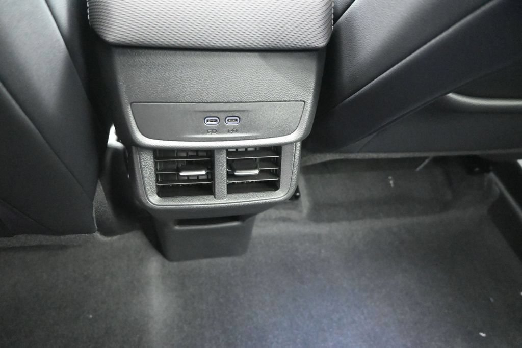 New 2026 Chevrolet Equinox LT w/ Convenience Package II FWD image 18