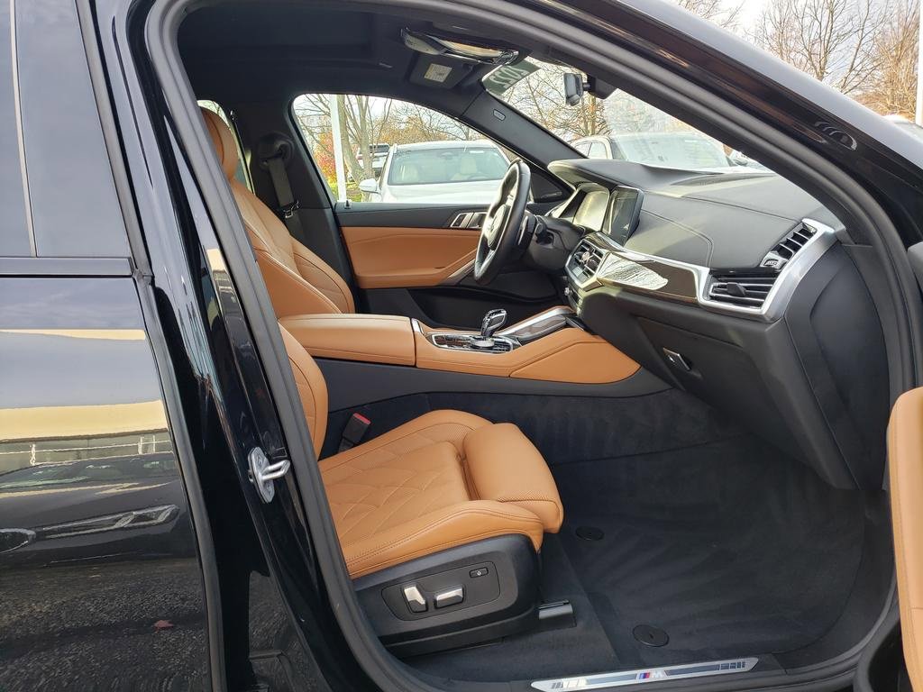 Used 2023 BMW X6 xDrive40i w/ Executive Package image 17