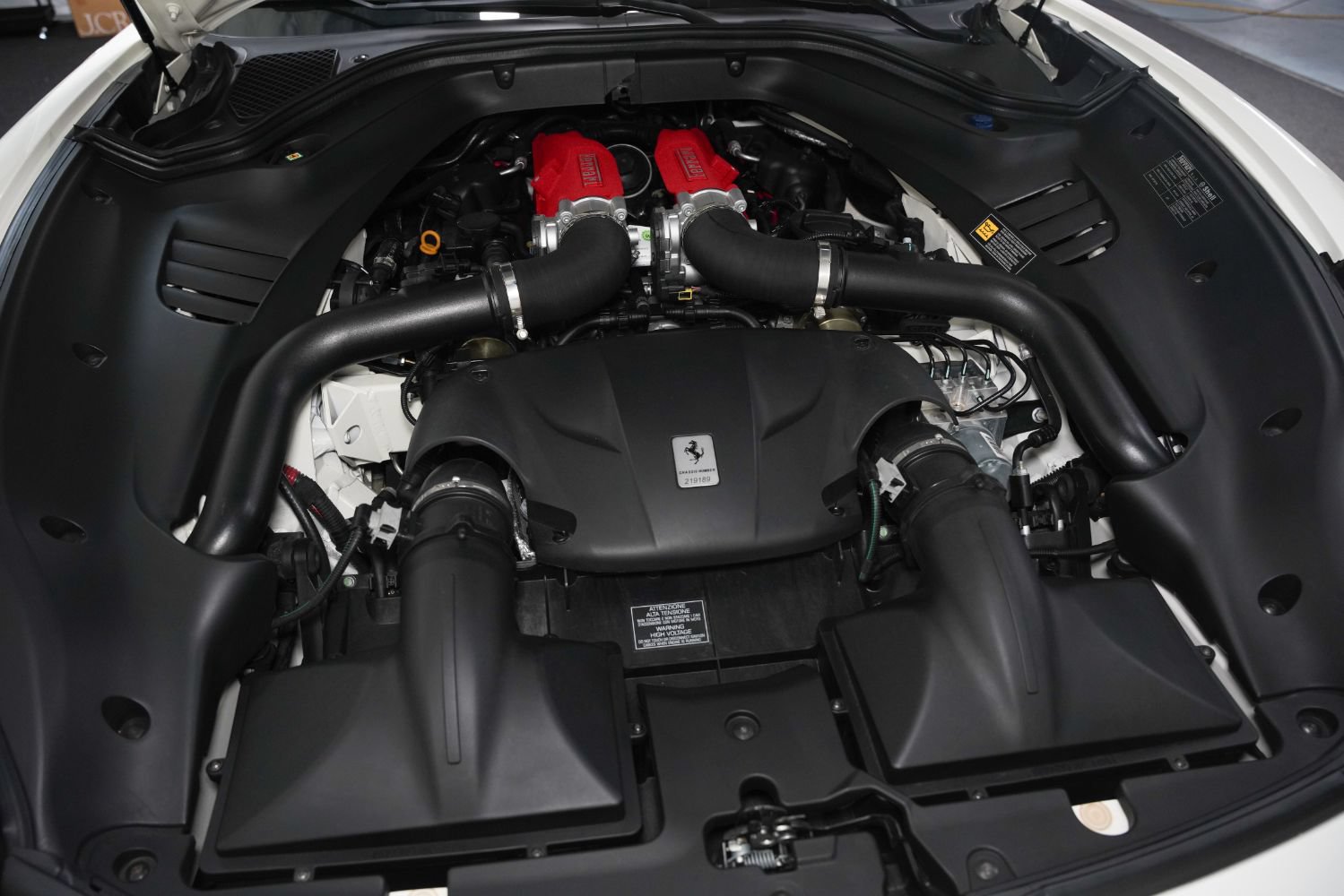 Used 2016 Ferrari California T RWD image 48