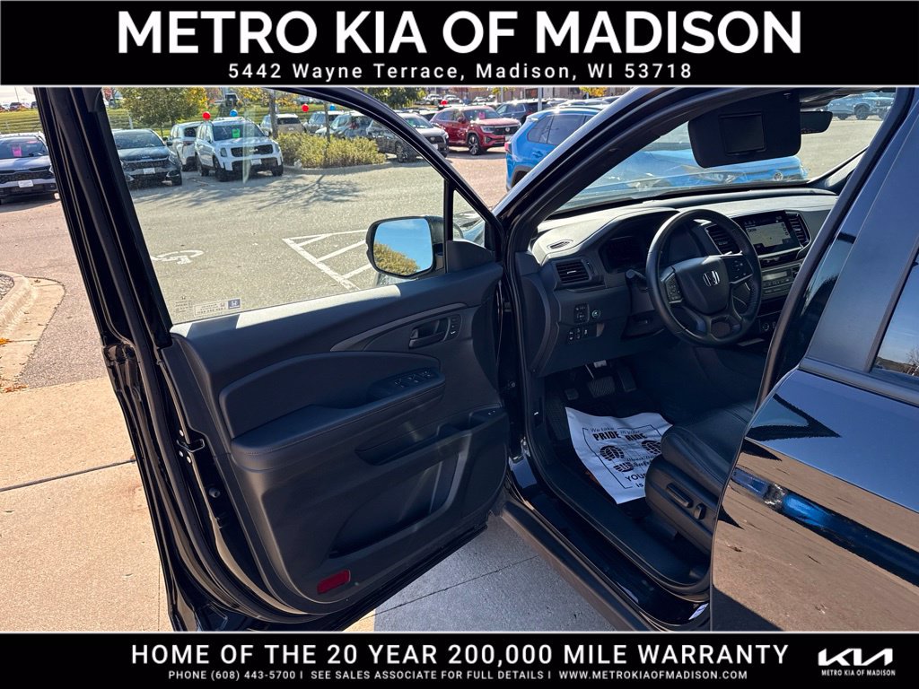 Used 2023 Honda Passport TrailSport image 10
