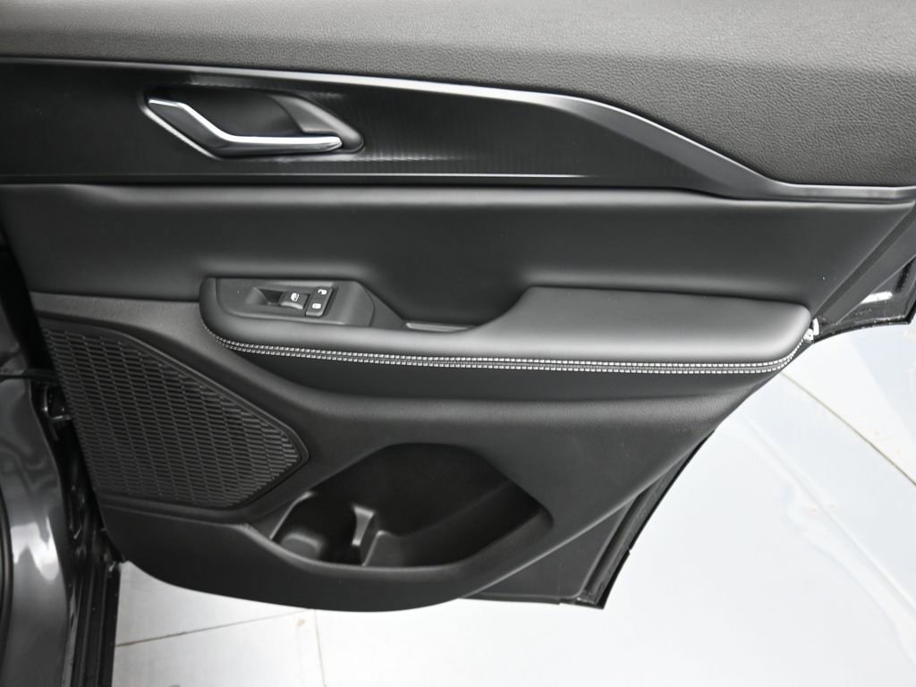 New 2026 Jeep Grand Cherokee Laredo image 15