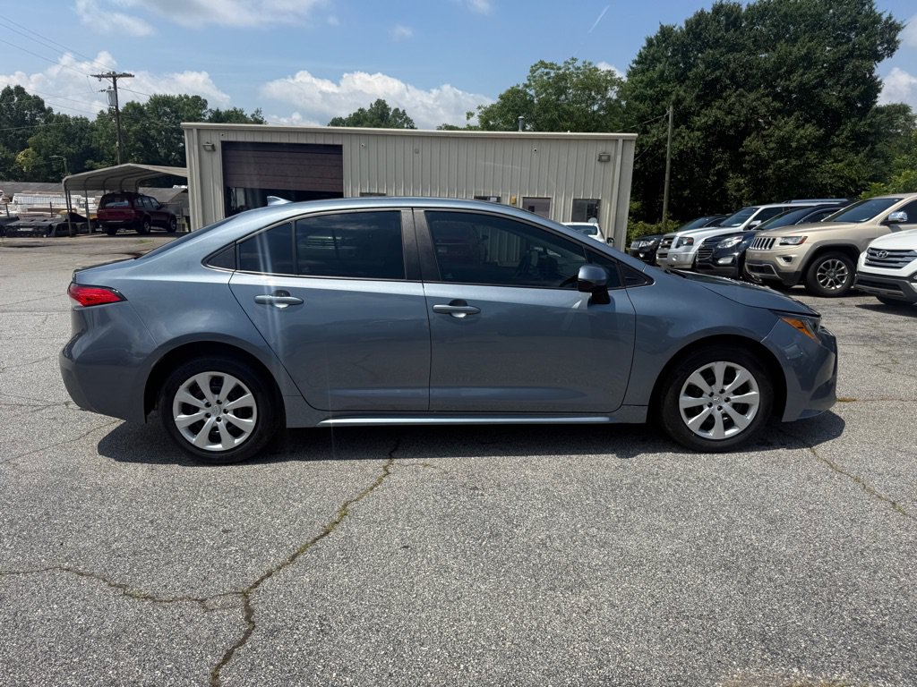 Used 2023 Toyota Corolla LE FWD image 8