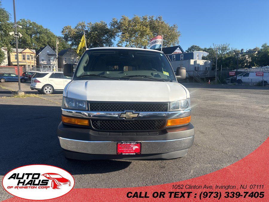 Used 2021 Chevrolet Express 3500 LT w/ LT Preferred Equipment Group RWD image 1