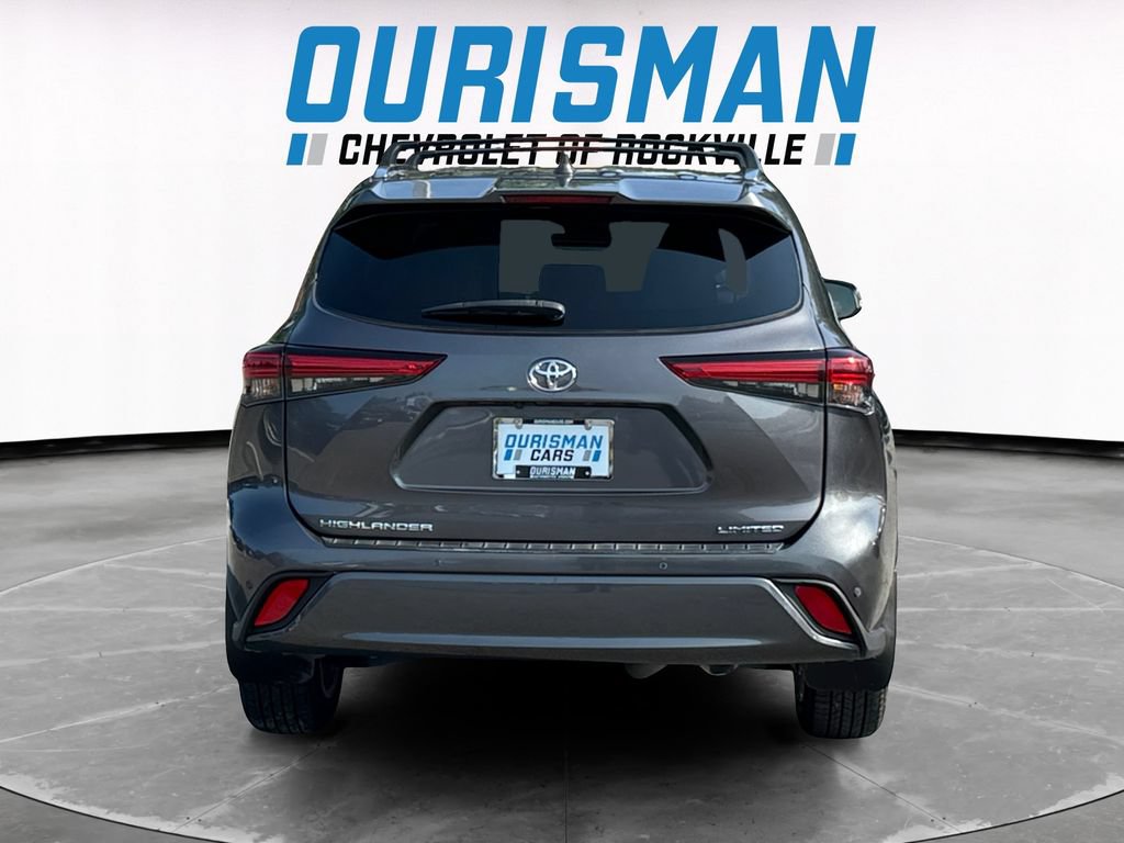 Used 2022 Toyota Highlander Limited FWD image 5