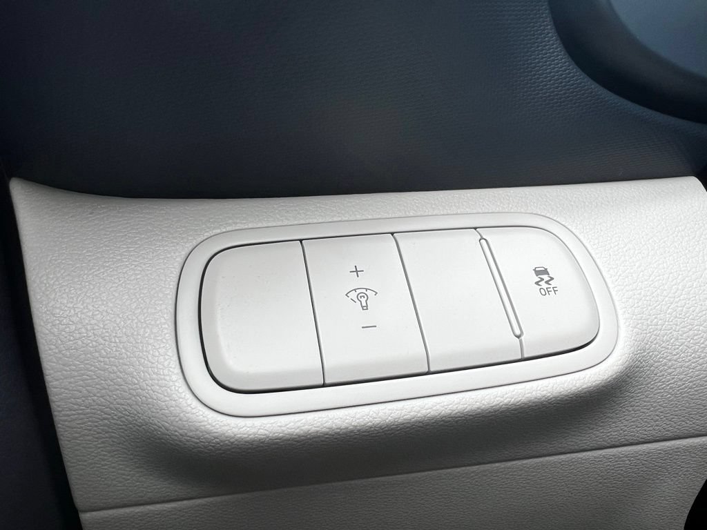 New 2026 Hyundai Venue SEL FWD image 36