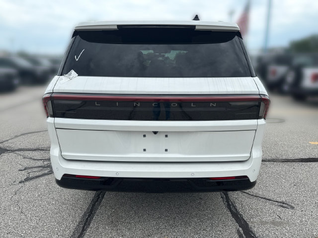 New 2027 Lincoln Navigator L Reserve w/ Jet Appearance Package AWD/4WD image 7