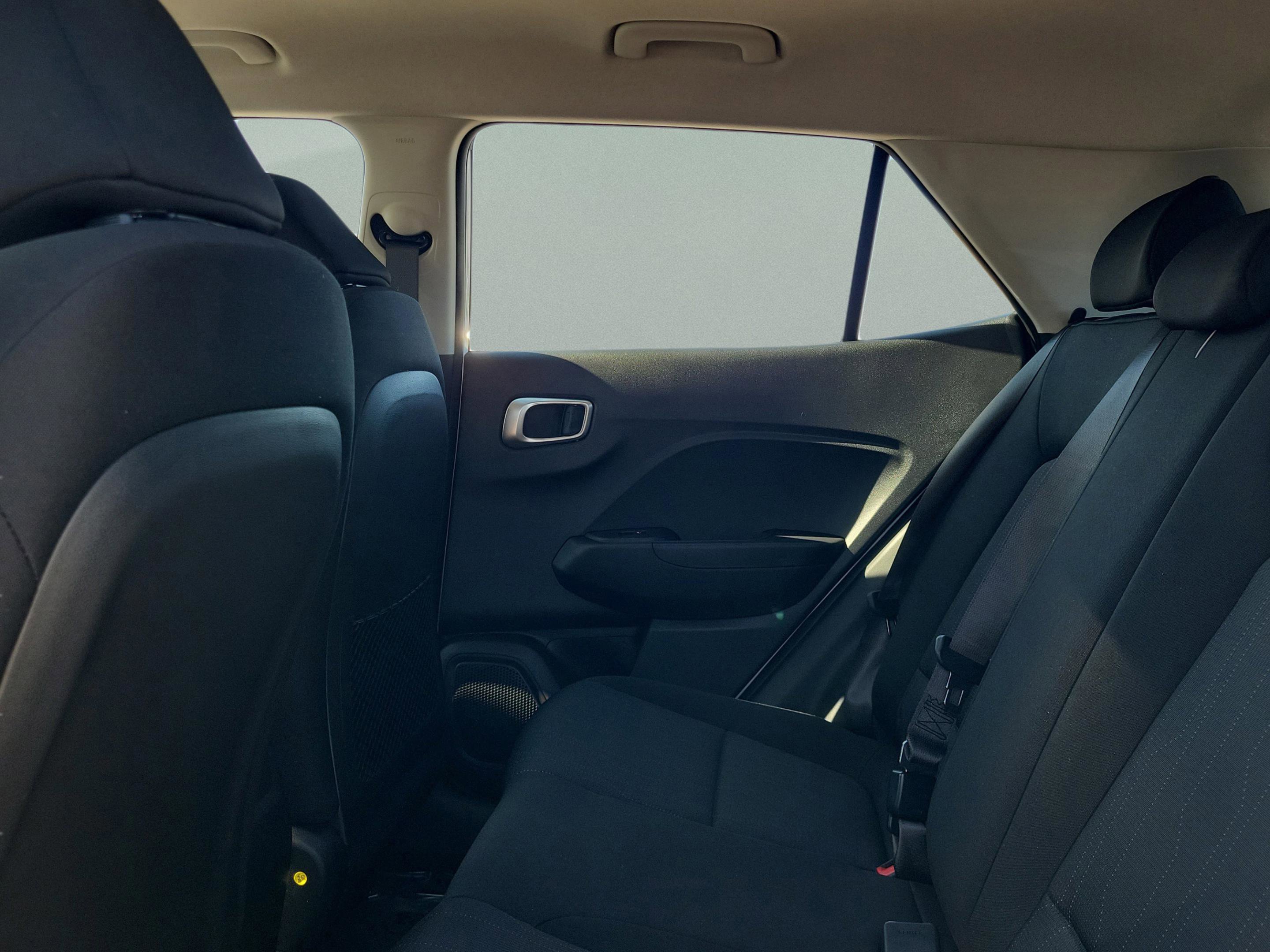 New 2026 Hyundai Venue SE image 10