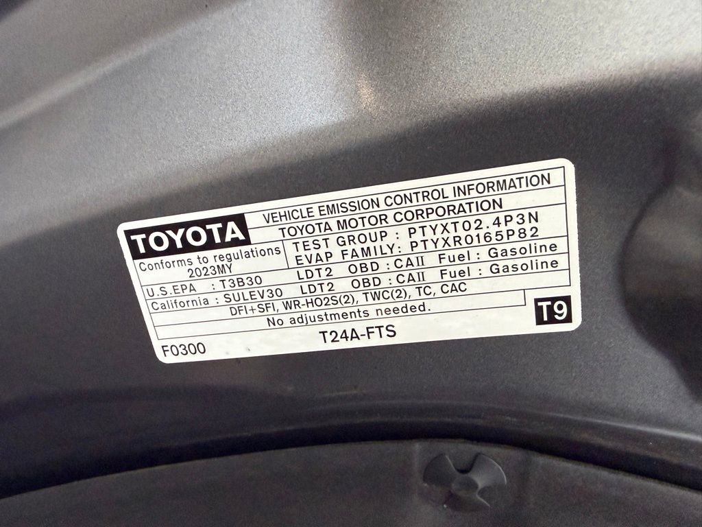 Used 2023 Toyota Highlander XLE image 38