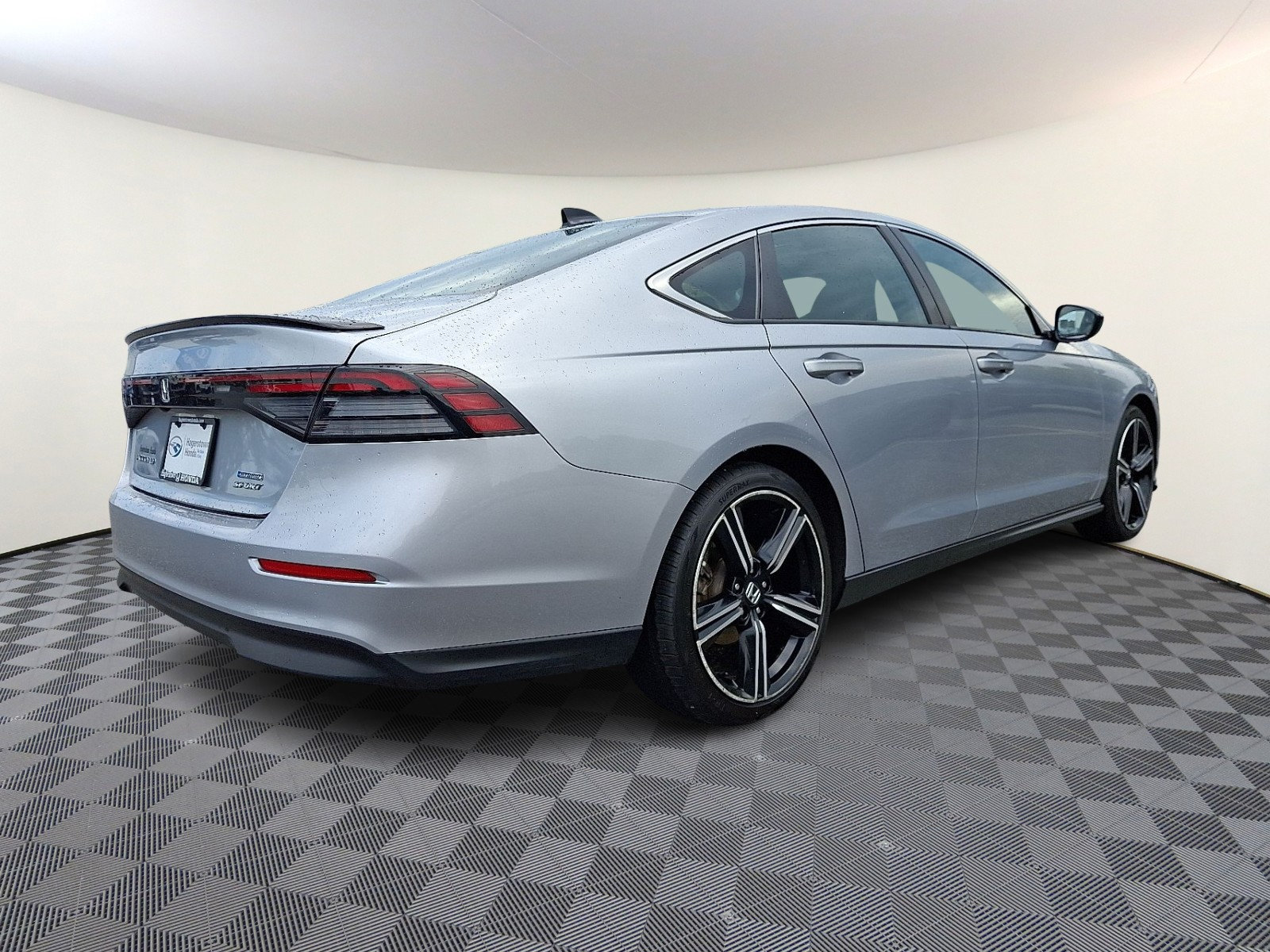 Used 2024 Honda Accord Sport image 6