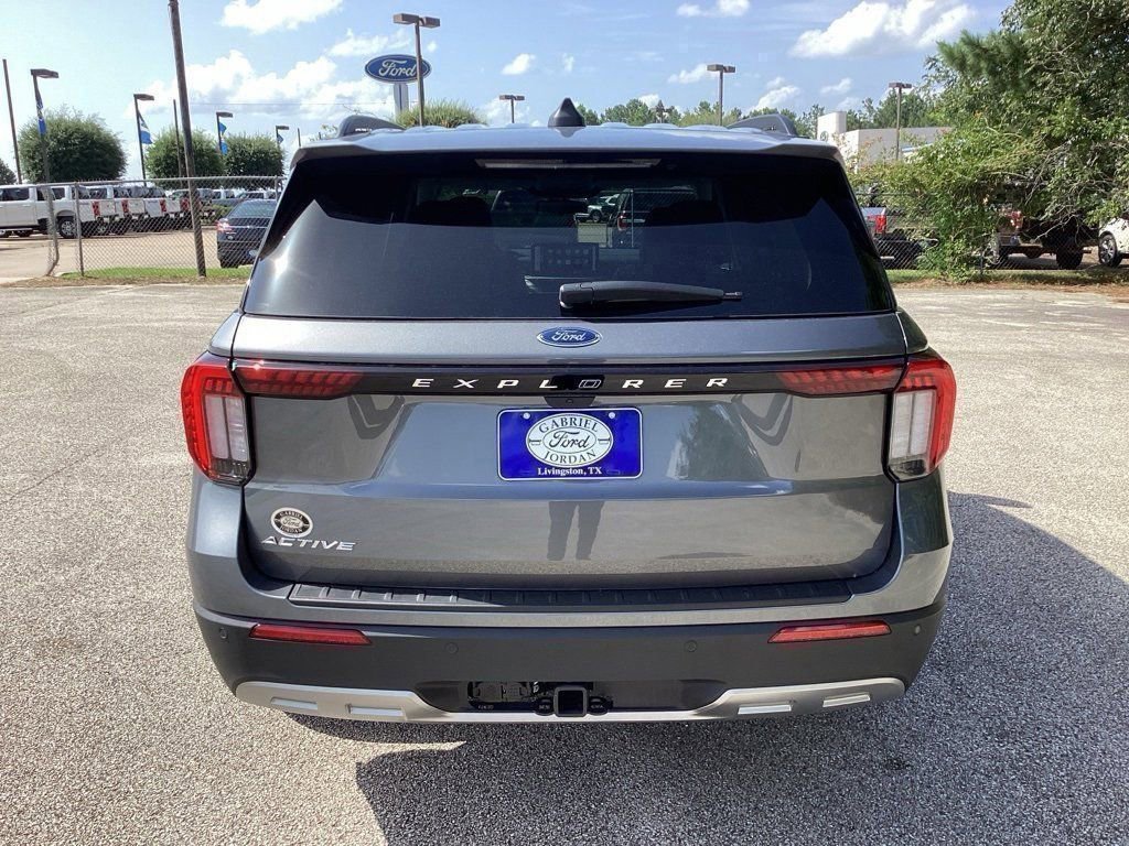 New 2025 Ford Explorer Active w/ Active Comfort Package image 8