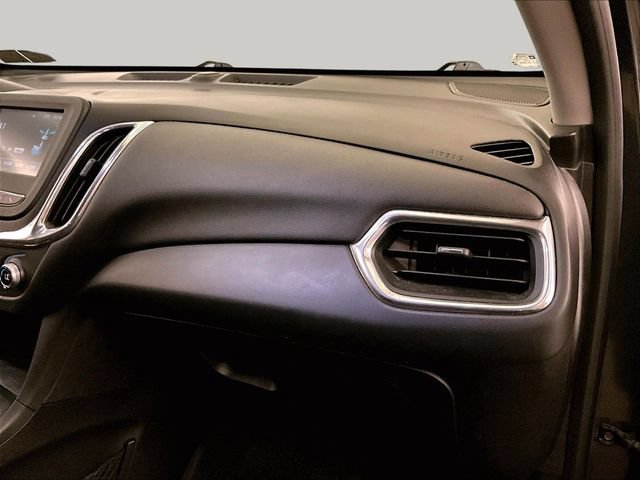 Used 2018 Chevrolet Equinox LT FWD image 16
