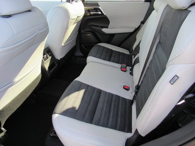 New 2026 Mitsubishi Outlander SE FWD image 8