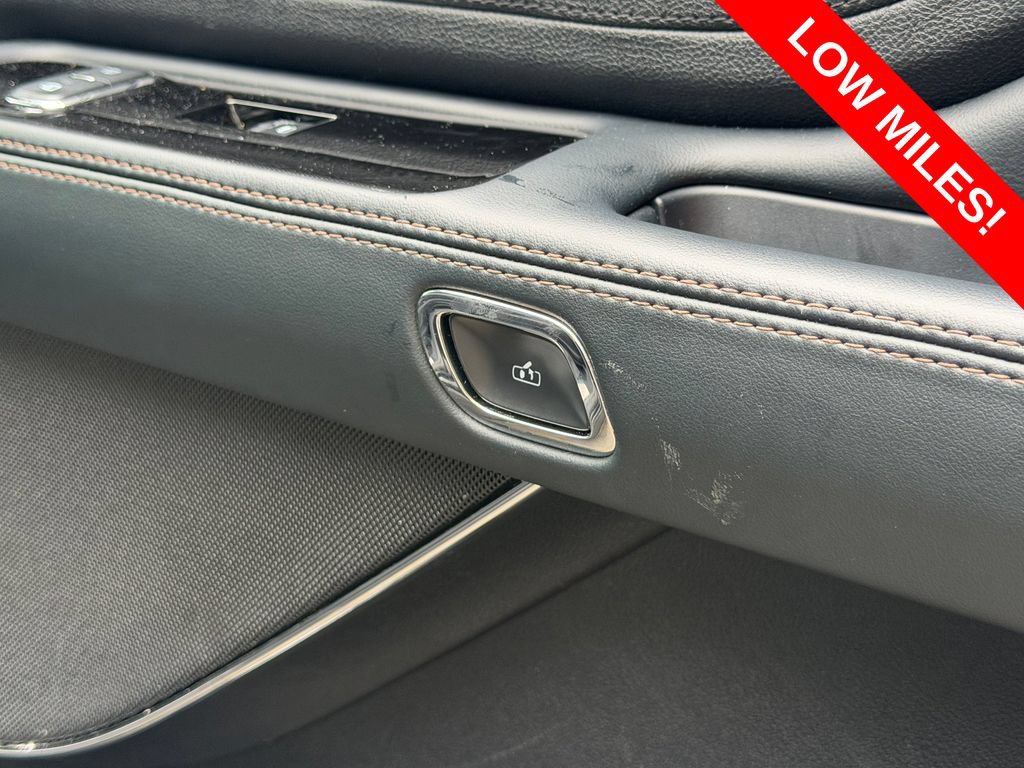 Used 2025 Lincoln Aviator Reserve AWD/4WD image 11