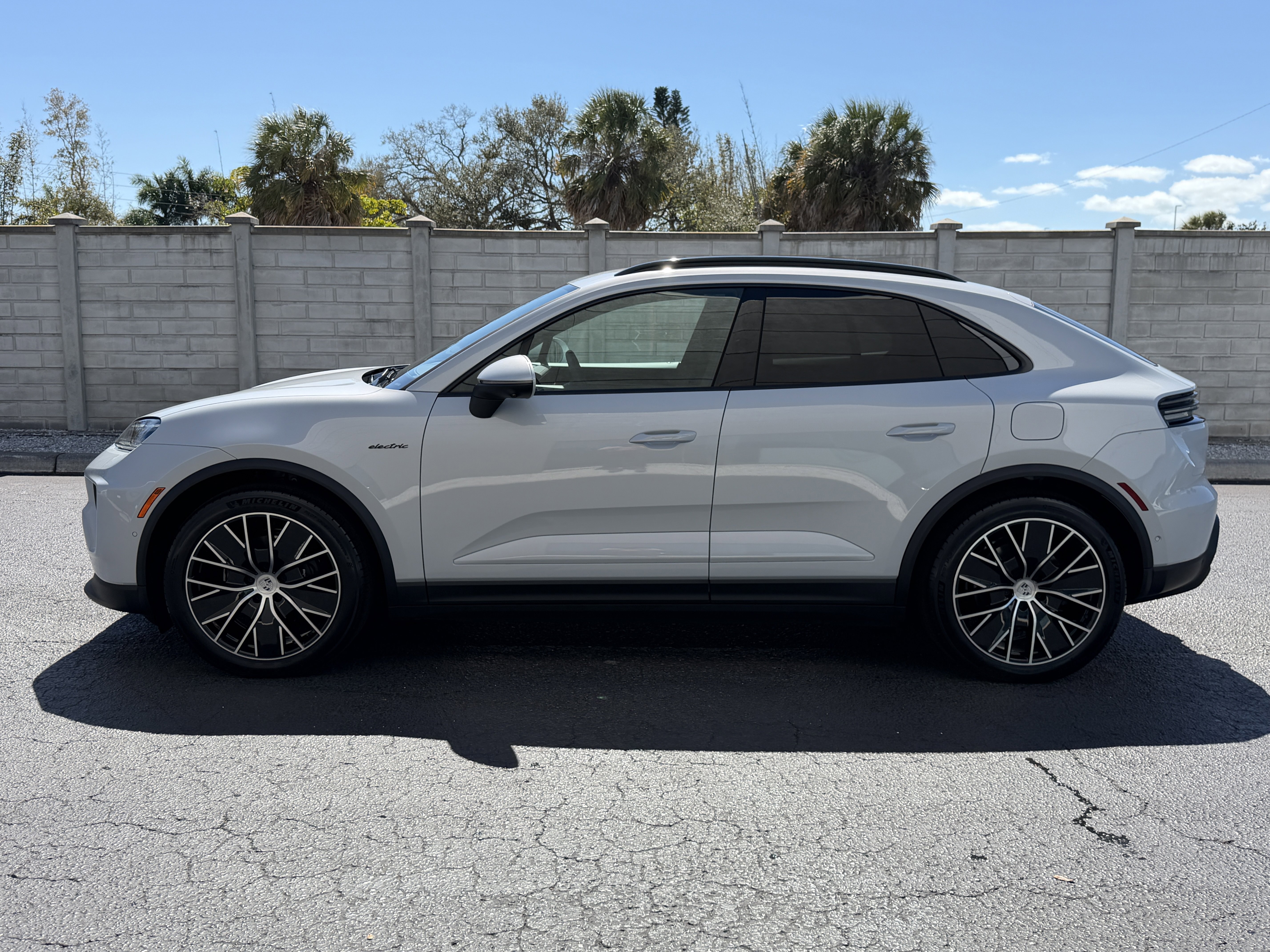 New 2026 Porsche Macan Electric image 2