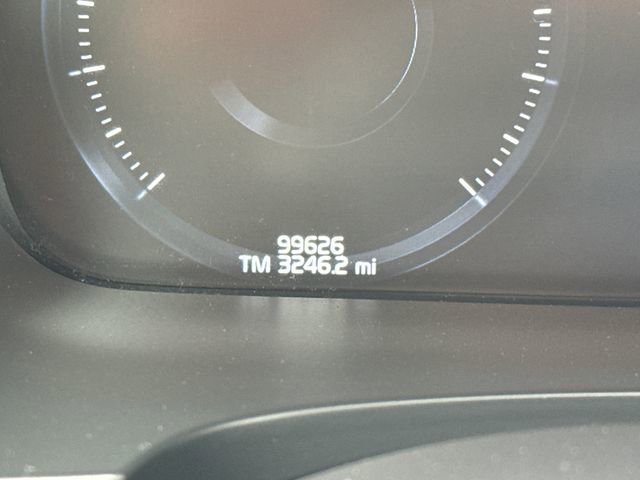 Used 2017 Volvo V90 T6 Cross Country image 27