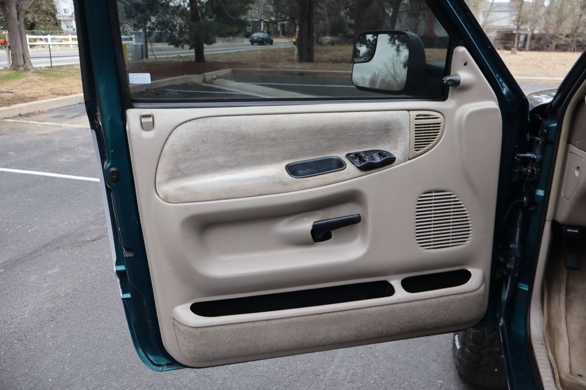 Used 1996 Dodge Ram 2500 Truck 4x4 Club Cab image 23