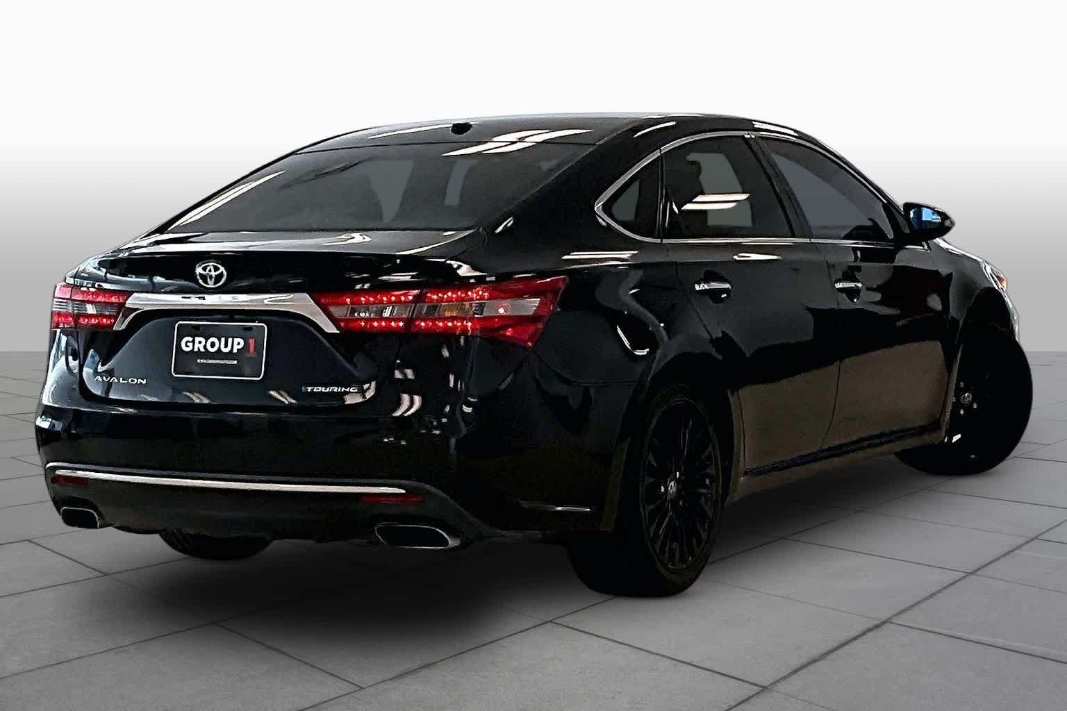 Used 2016 Toyota Avalon Touring FWD image 12