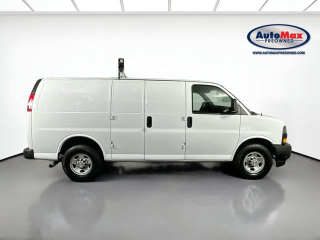 Used 2022 Chevrolet Express 2500 w/ Driver Convenience Package RWD image 9
