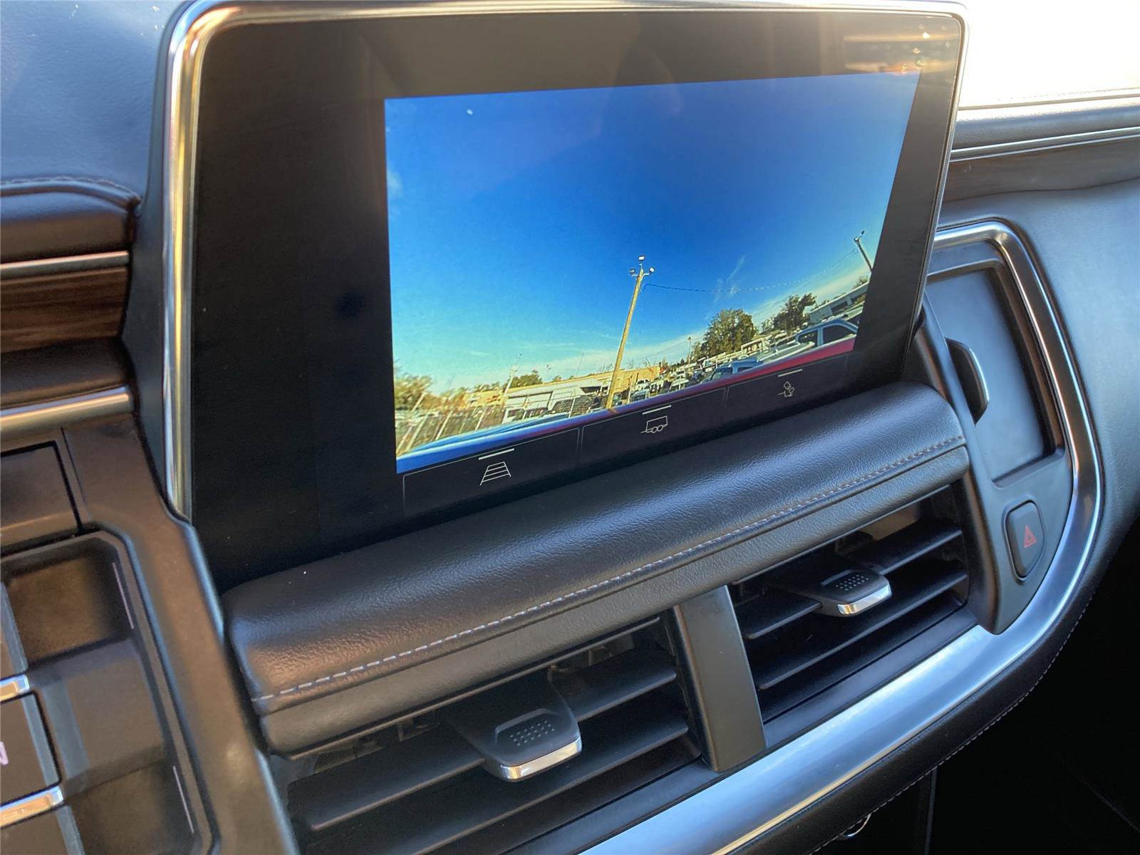 Used 2022 Chevrolet Tahoe Z71 w/ Max Trailering Package image 12