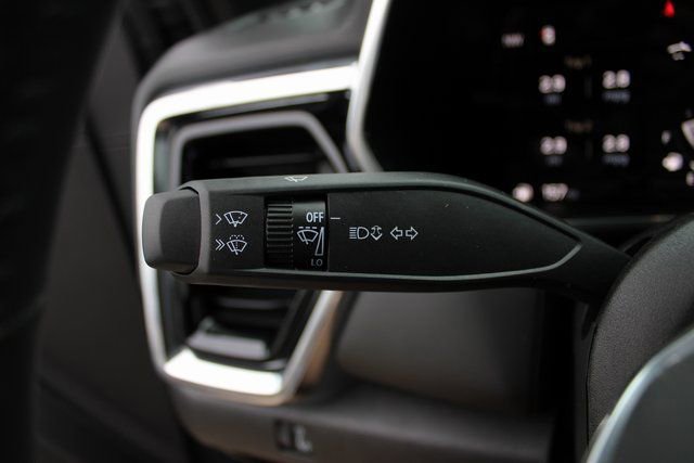 New 2026 GMC Canyon Elevation w/ Convenience Package image 17