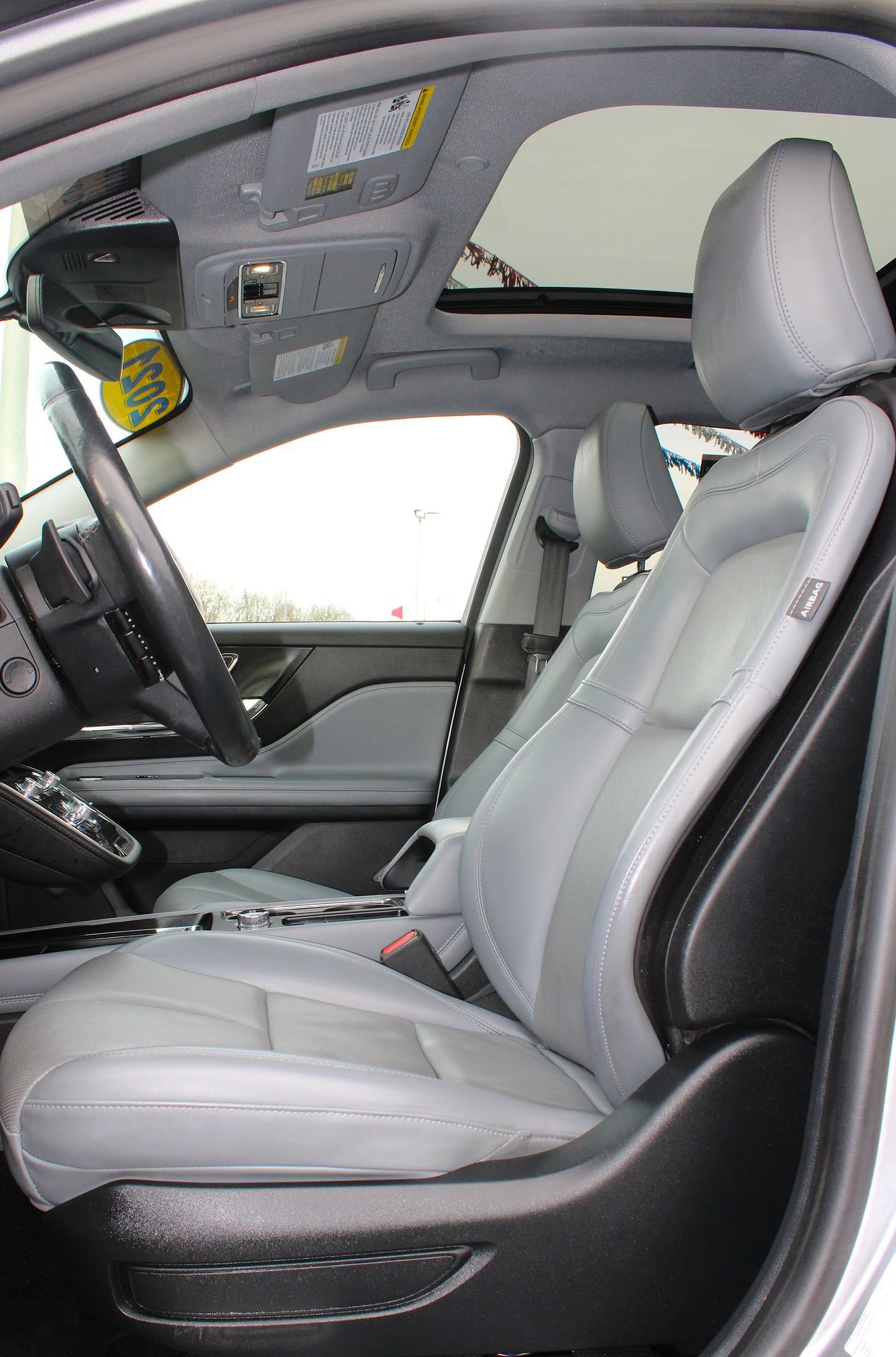 Used 2021 Lincoln Corsair Reserve image 18