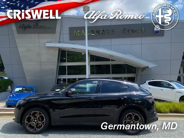 New 2025 Alfa Romeo Stelvio Sprint image 8